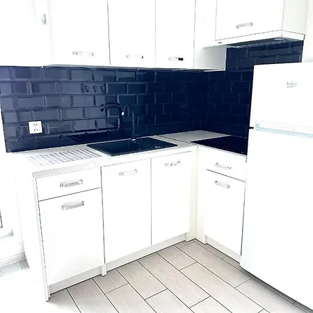 Chodkiewicza 19 Iq Otel *